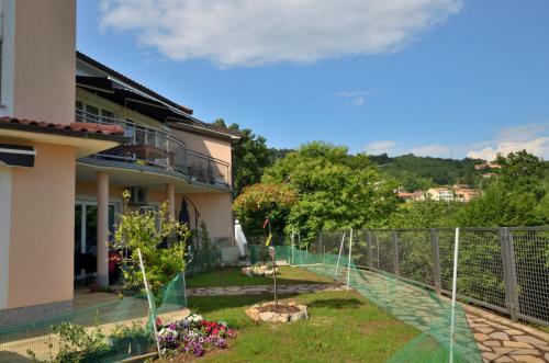 New Apartment With Terrace And Sea View 1