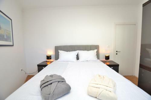 New Apartment With Terrace And Sea View 1