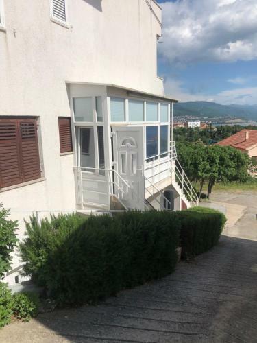 Luxusn� Apartm�n Gabi 100 Metr? Od Pl�?e