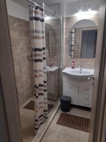 Op�l Apartman