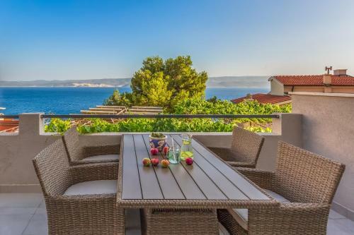 Adris Apartments