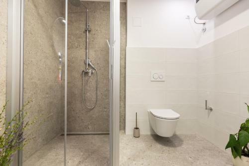 Adris Apartments