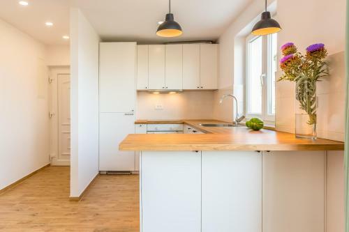Adris Apartments