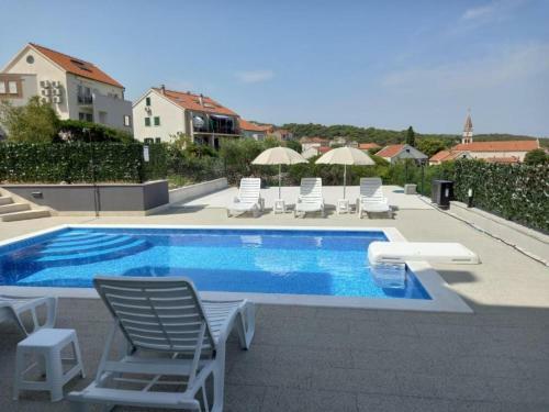 Apartments Ivan - Heated Pool