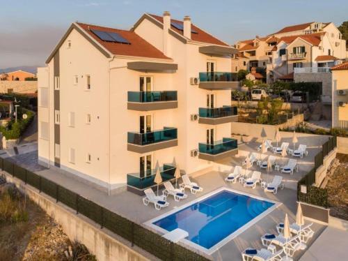 Apartments Ivan - Heated Pool