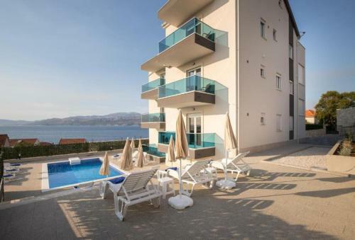 Apartments Ivan - Heated Pool