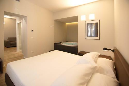 Bed & Breakfast Palazzo Bellocchi - Suites & Apartments