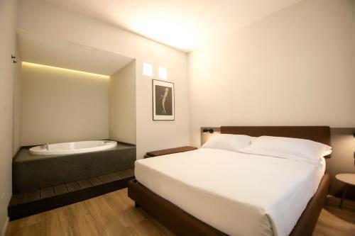 Bed & Breakfast Palazzo Bellocchi - Suites & Apartments