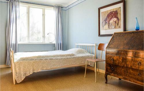 Beautiful Apartment In Holmsj� With 2 Bedrooms