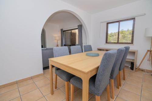 Vale De Centeanes Fabulous Apartment By Innkeeper