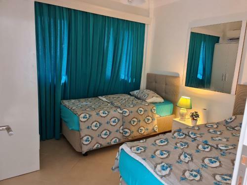 Summer Villa With Four Bedroom Three Bathroom Two Garden ???? ???? ????? ?? ???? ???? ? ???? ???? ? ??????? ?? ?????? ?????