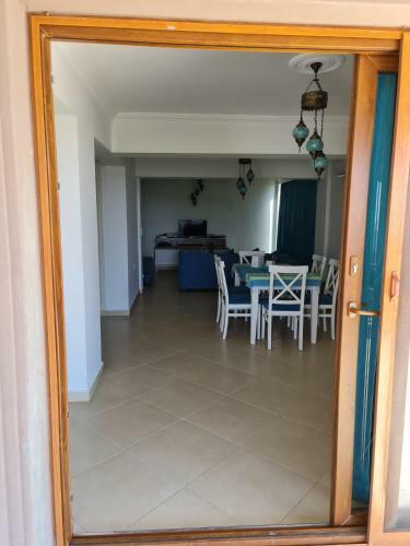 Summer Villa With Four Bedroom Three Bathroom Two Garden ???? ???? ????? ?? ???? ???? ? ???? ???? ? ??????? ?? ?????? ?????