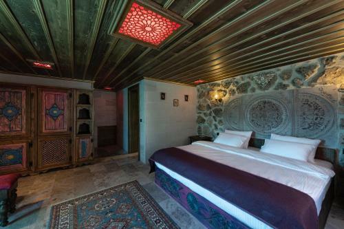 Foremanson Cave Hotel