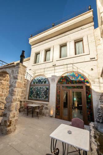 Foremanson Cave Hotel