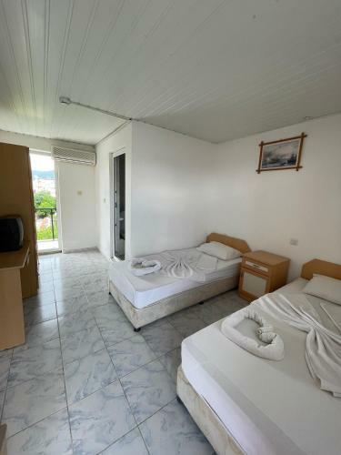 ?psos Hotel Beld?b?