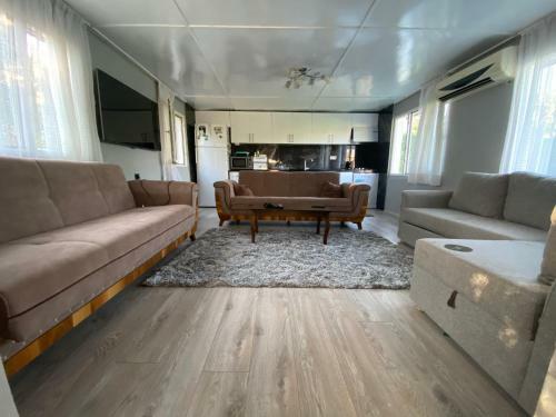 M�stakil Havuzlu Villa