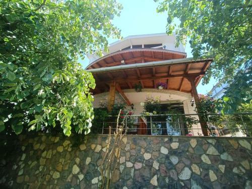 Luxury Pa?ak�y Triplex Villa + Grand Garden
