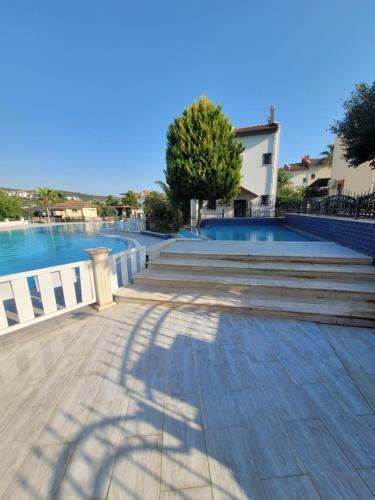 Villa Ku?adas?,tranquility In Del�x