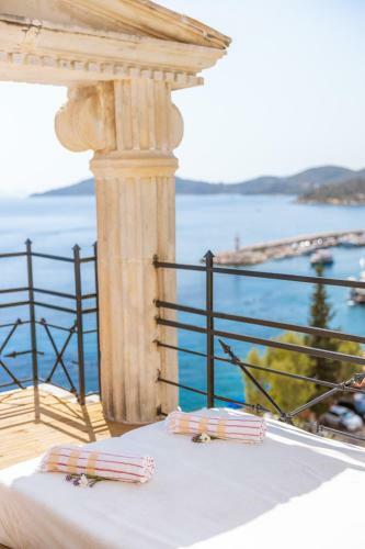 Hera Hotel