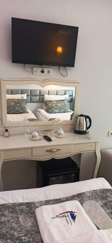 Harbour Hotel