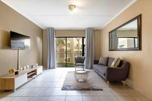 Lovely 2 Bedroom Apartment Around Montecasino