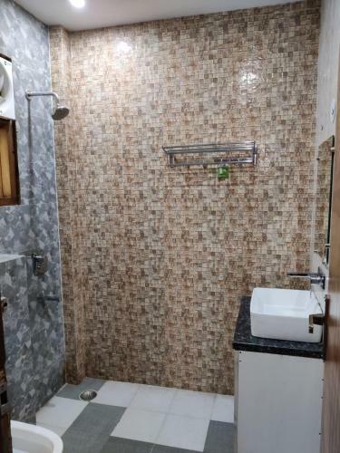 Hostal Private Fresh Water Swimming Pool, Terrace With 2 Rooms