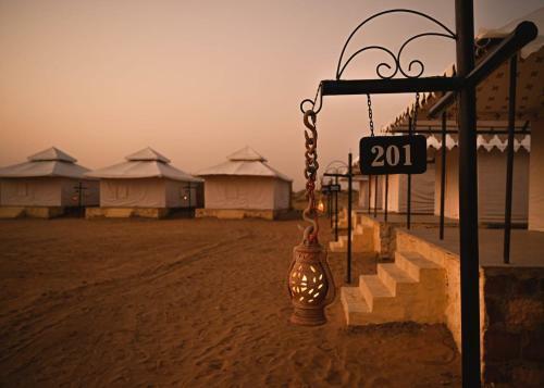Experience Desert Camp