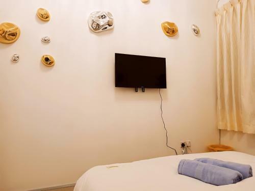 Amazing 4 Bedroom Townhouse With Ample Parking