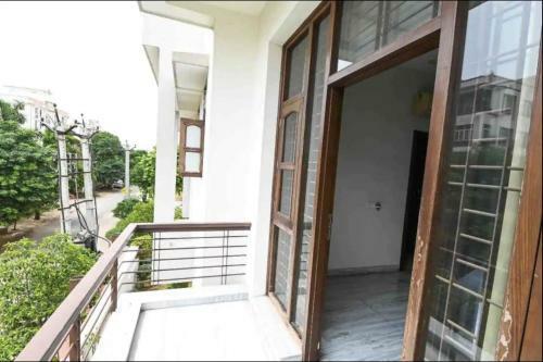 Hostal The Sanidhya Cottage