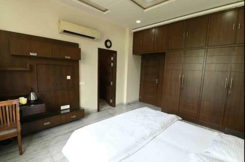 Hostal The Sanidhya Cottage