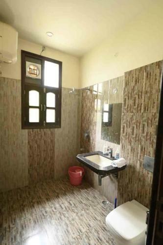Hostal The Sanidhya Cottage