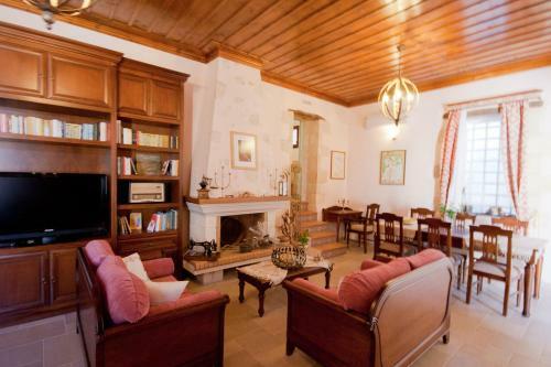 Hostal Rodanthi Guesthouse