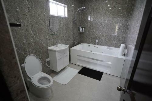 Cozy Crib In Tagaytay Highlands With Jacuzzi