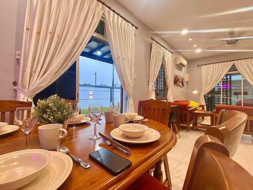 ?timber Homestay?mount Austin Johor Bahru