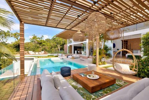 Villa Venice / Pacific Palissade