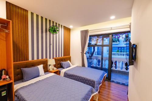 Hotel Kh�ch S?n Tre Vi?t 2