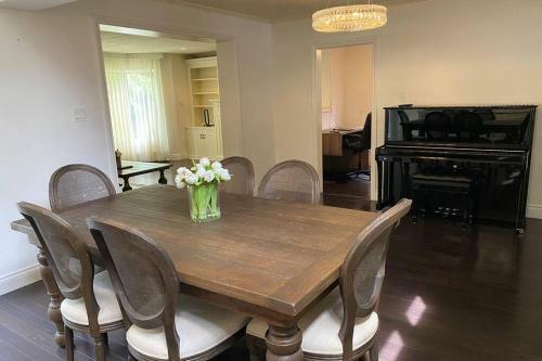Apartamento Cheerful 3 Bedroom Resedential Home