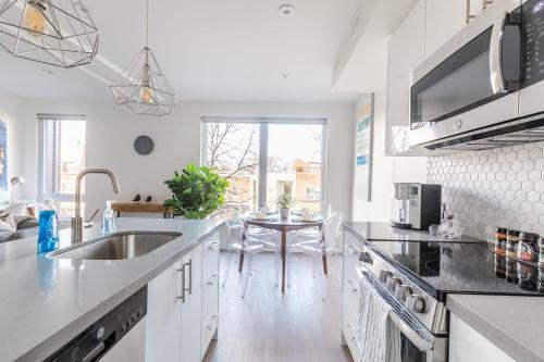 Apartamento Upscale 3br Apt - With Netflix - Near High Park!