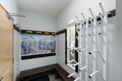 3br Sunpath - Spacious Village Townhome
