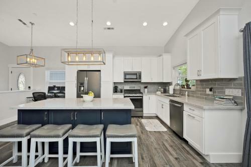 Lakeshore Paradise