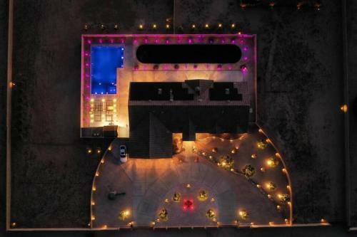 Villa Palmdale Paradise Palace / Special Event Venue