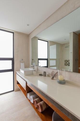 Luxury Ph Studio With Priv Rooftop Pool Gym