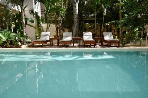 Apartamento Chic-modern Apt W/pool, Garden, Parking & 3 Bikes