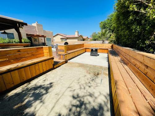Palm Desert Retreat With Private Pool, Spa, And Bar!