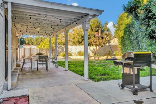 A Super Private La Home With Amazing Design And Pool & Spa