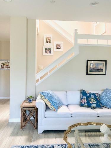 San Clemente Home With Ocean Views, Close To Beaches And Trails
