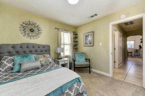 Artsy 2br Home 5 Min From Ucd Med Ctr & Sac State