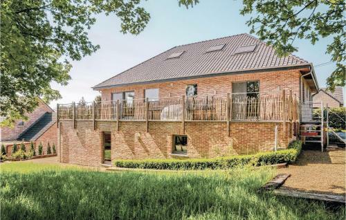 Five-bedroom Holiday Home In Somme-leuze