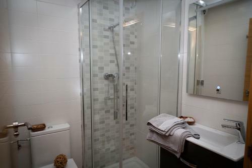 Apartamento Bilbao Old Town: Private Parking & Wifi