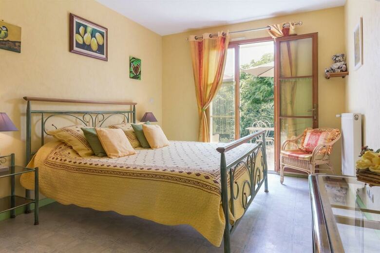 Bed & Breakfast Les Sarguenotes